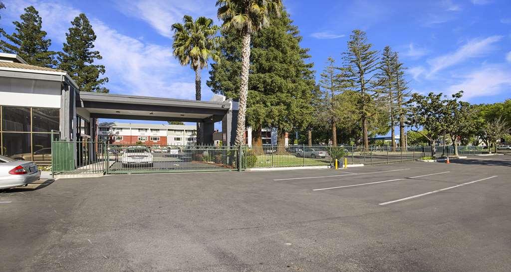 Surestay Plus Hotel By Best Western Sacramento North מראה חיצוני תמונה