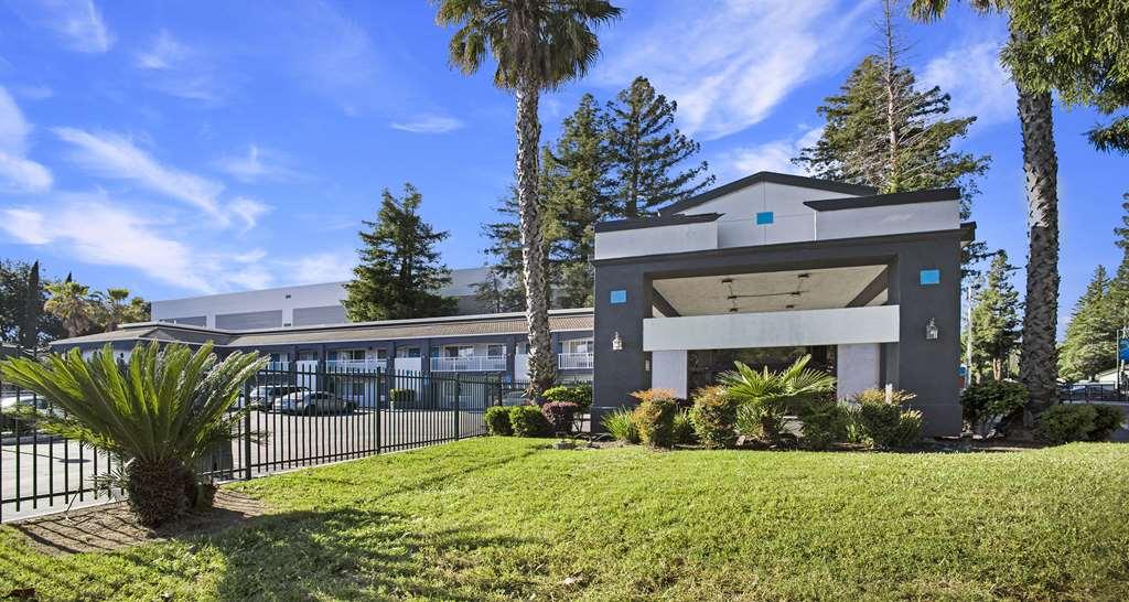 Surestay Plus Hotel By Best Western Sacramento North מראה חיצוני תמונה