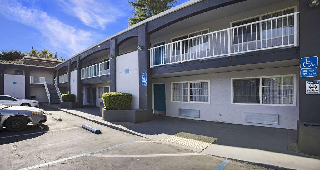 Surestay Plus Hotel By Best Western Sacramento North מראה חיצוני תמונה