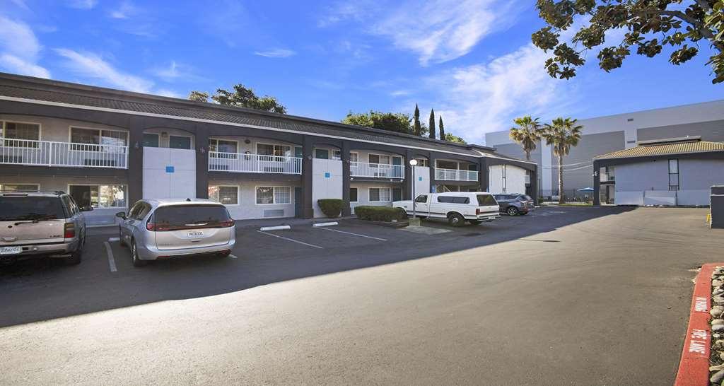 Surestay Plus Hotel By Best Western Sacramento North מראה חיצוני תמונה