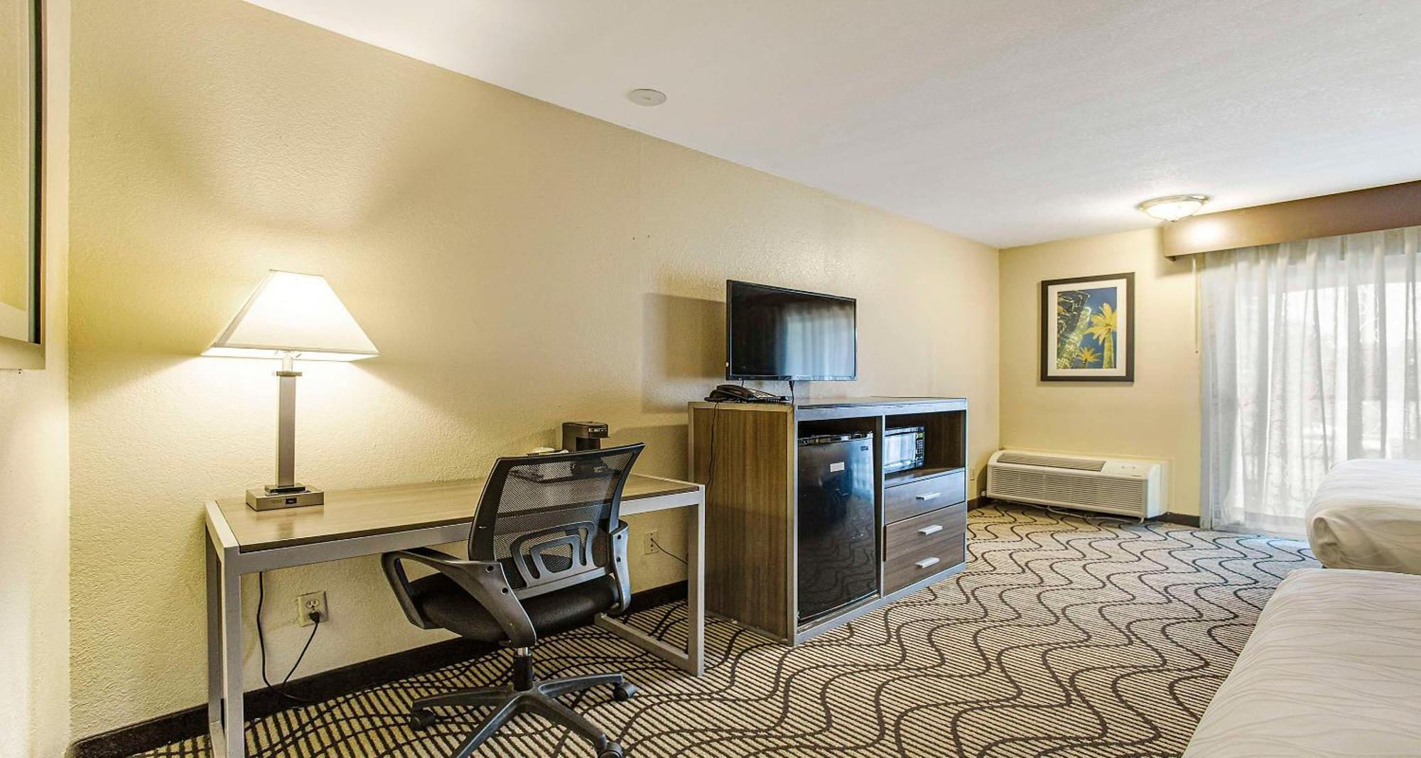 Surestay Plus Hotel By Best Western Sacramento North מראה חיצוני תמונה