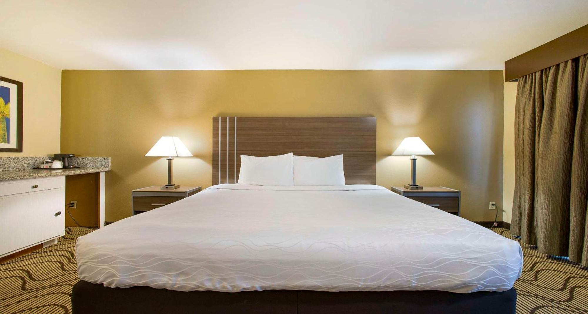 Surestay Plus Hotel By Best Western Sacramento North מראה חיצוני תמונה