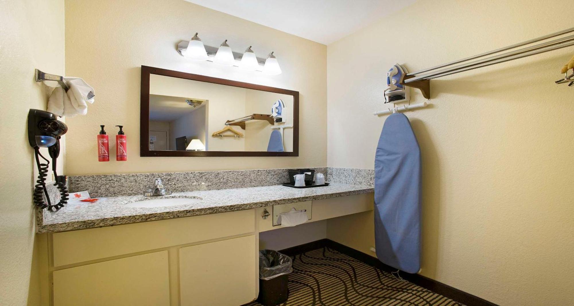 Surestay Plus Hotel By Best Western Sacramento North מראה חיצוני תמונה