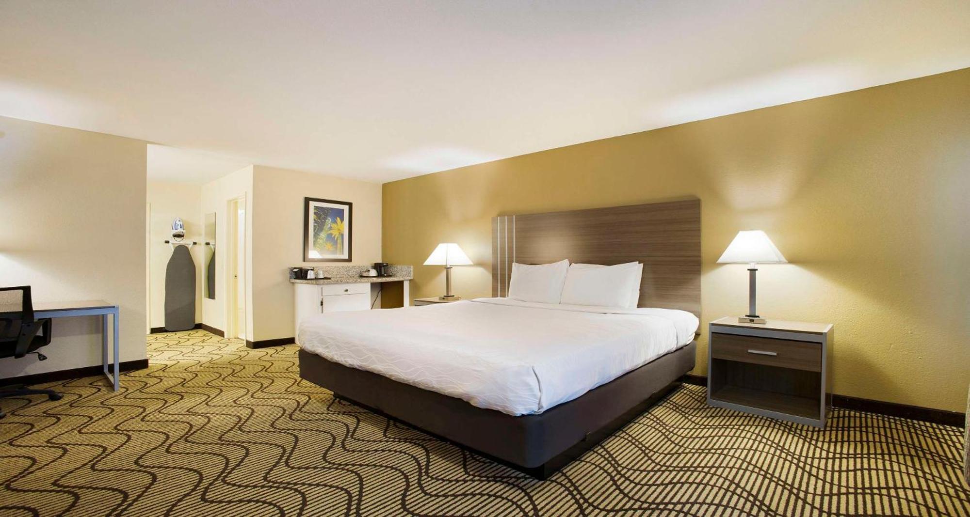 Surestay Plus Hotel By Best Western Sacramento North מראה חיצוני תמונה