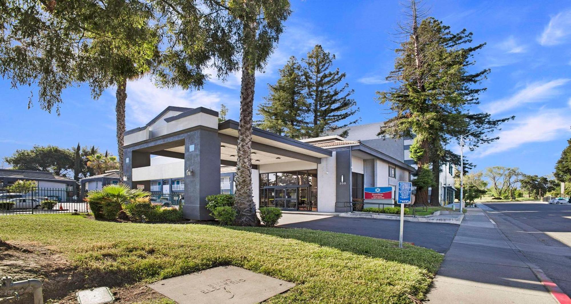 Surestay Plus Hotel By Best Western Sacramento North מראה חיצוני תמונה